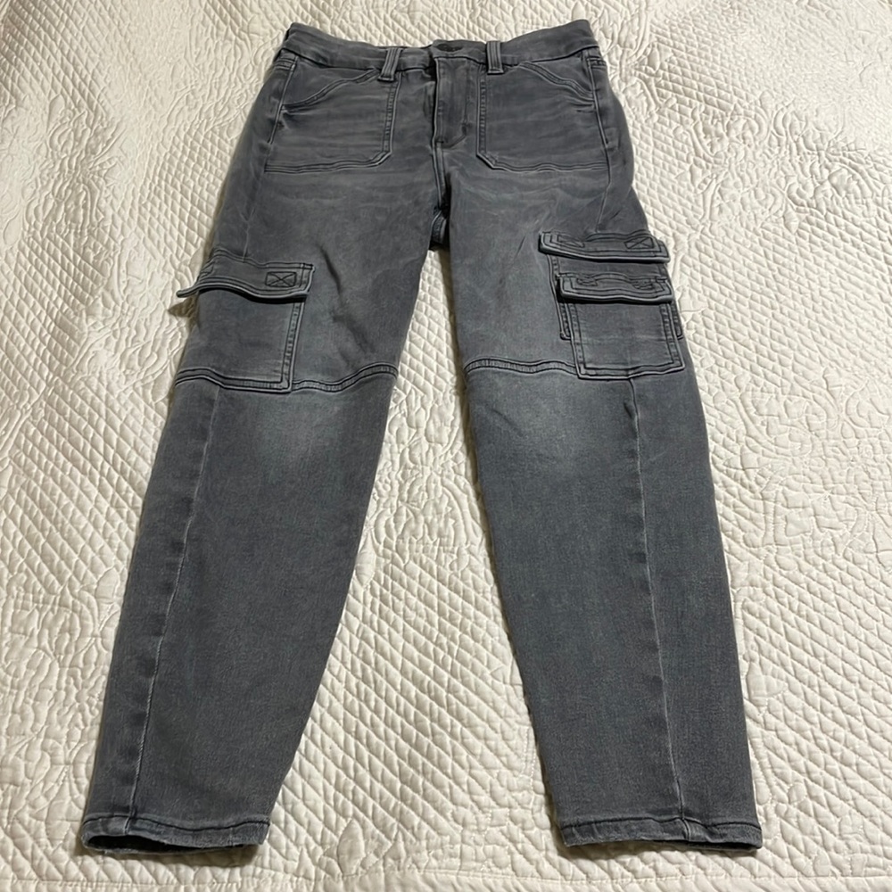 American Eagle grey skinny cargo pants next level stretch